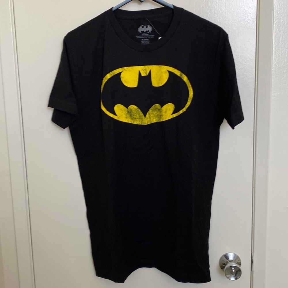 Nwt Batman tshirt M cotton graphic tee